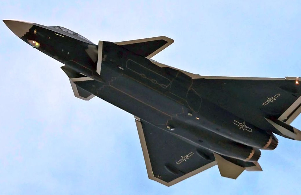 Tiêm kích J-20S tàng hình 2 chỗ ngồi đầu tiên thế giới, ‘bộ não chiến trường’ trên không