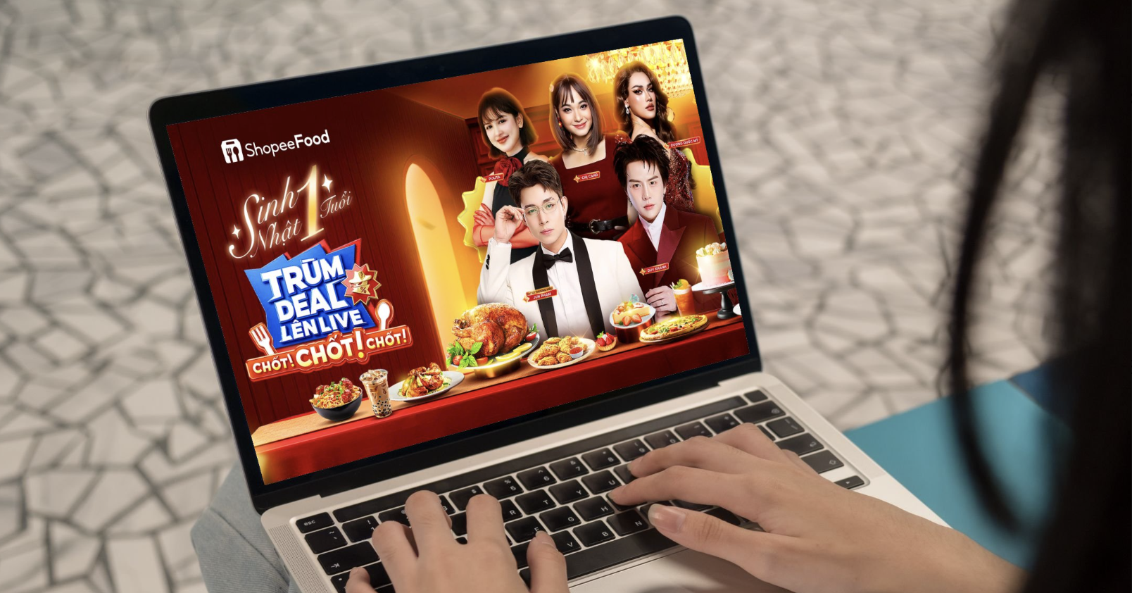 &amp;apos;Trùm Deal Lên Live&amp;apos;: Sức hút đặc biệt của ShopeeFood với mô hình livestream mới