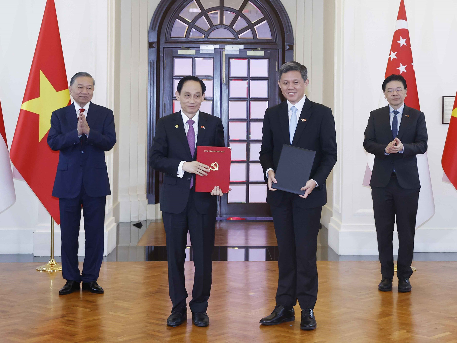 vnapotaltongbithuchutichnuoctolamvathutuongsingaporechungkienletraovankienhoptacgiuahainuoc8792260 17800299956261452399575.jpg
