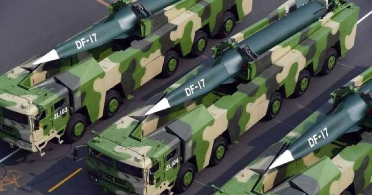Tên lửa Avangard tốc độ Mach 27 so găng tên lửa DF-17: Ai thay đổi cuộc chơi?
