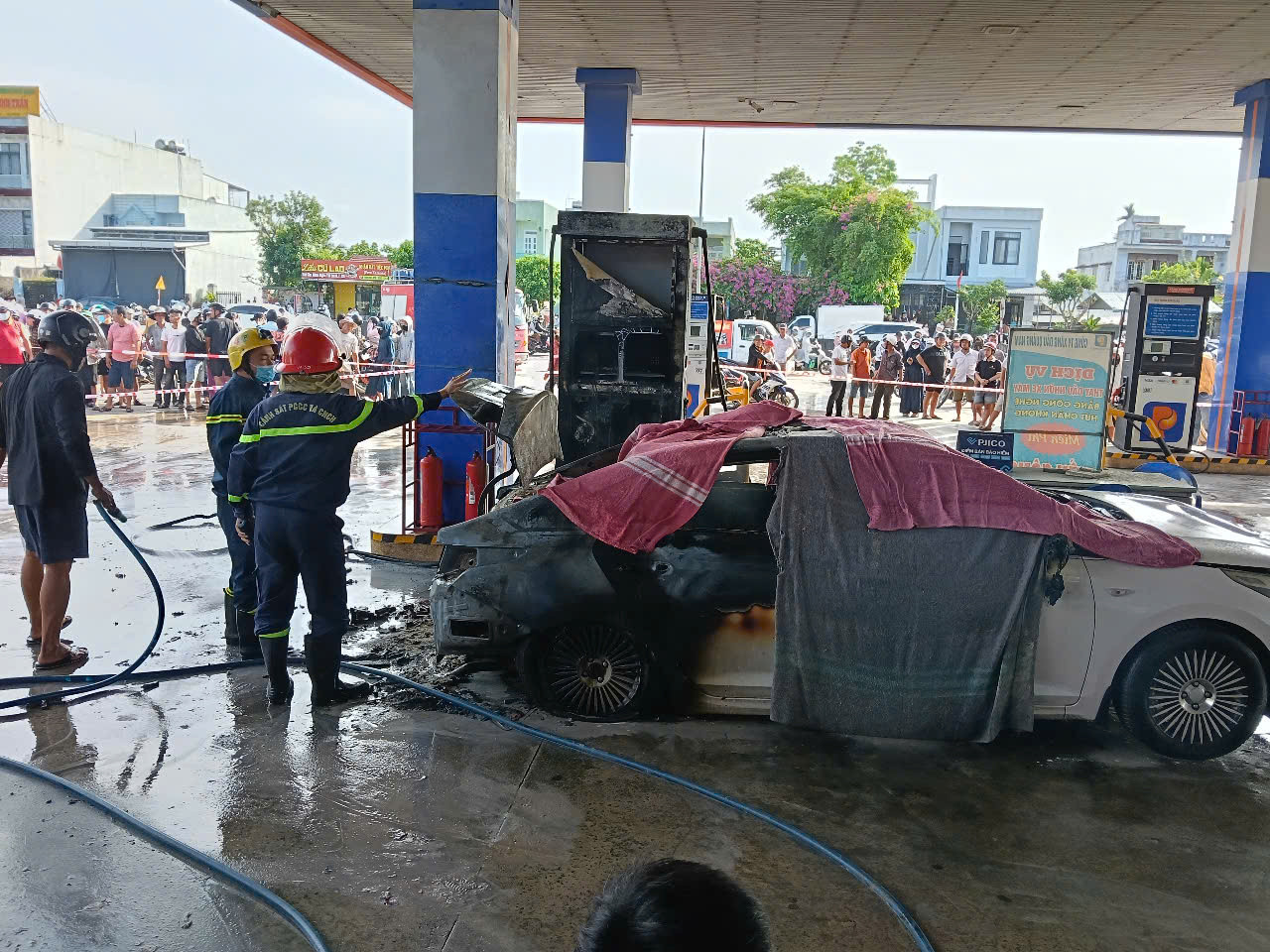 z7781072870445_6315040609e5b531715a42aff029e76b.jpg