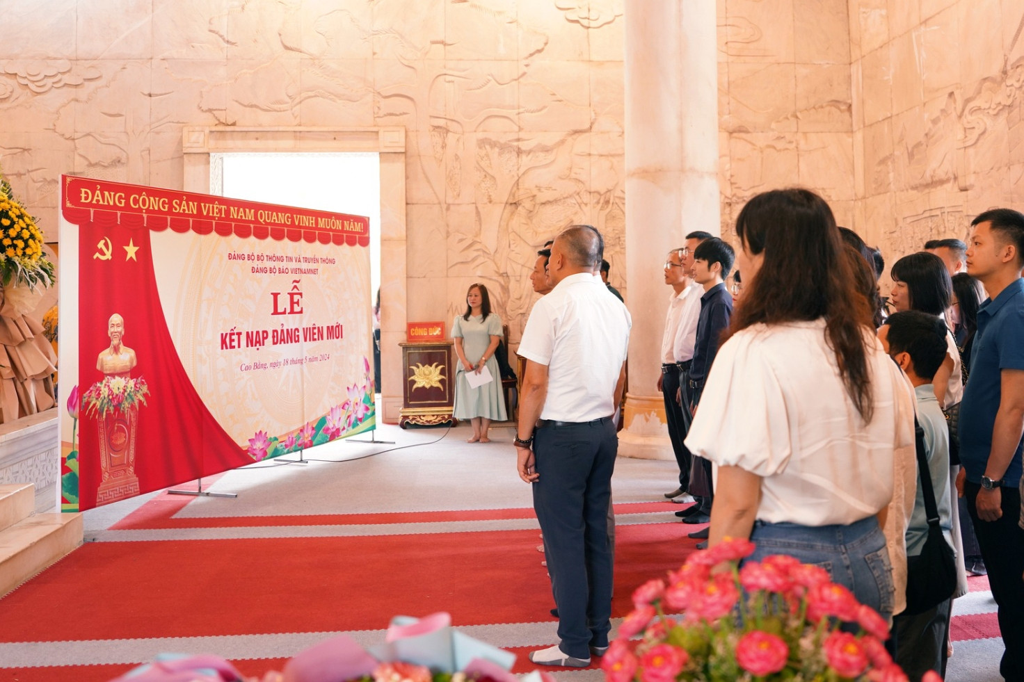 Ban Bí thư hướng dẫn mới về thẩm tra lý lịch người vào Đảng
