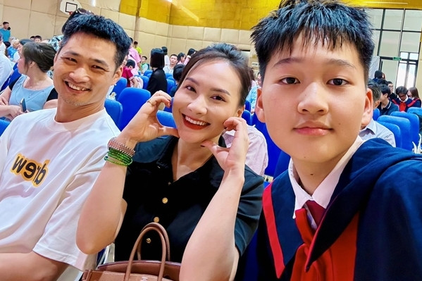 Diễn viên Bảo Thanh xúc động 15 năm làm mẹ, con trai Đàm Vĩnh Hưng lớn bổng