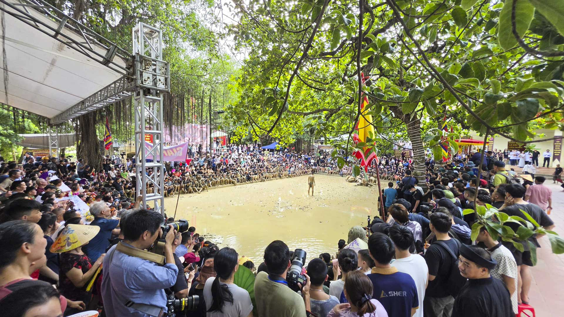 lễ hội vật cầu bùn_31.JPG.jpg