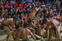 lễ hội vật cầu bùn vân hà_23.JPG