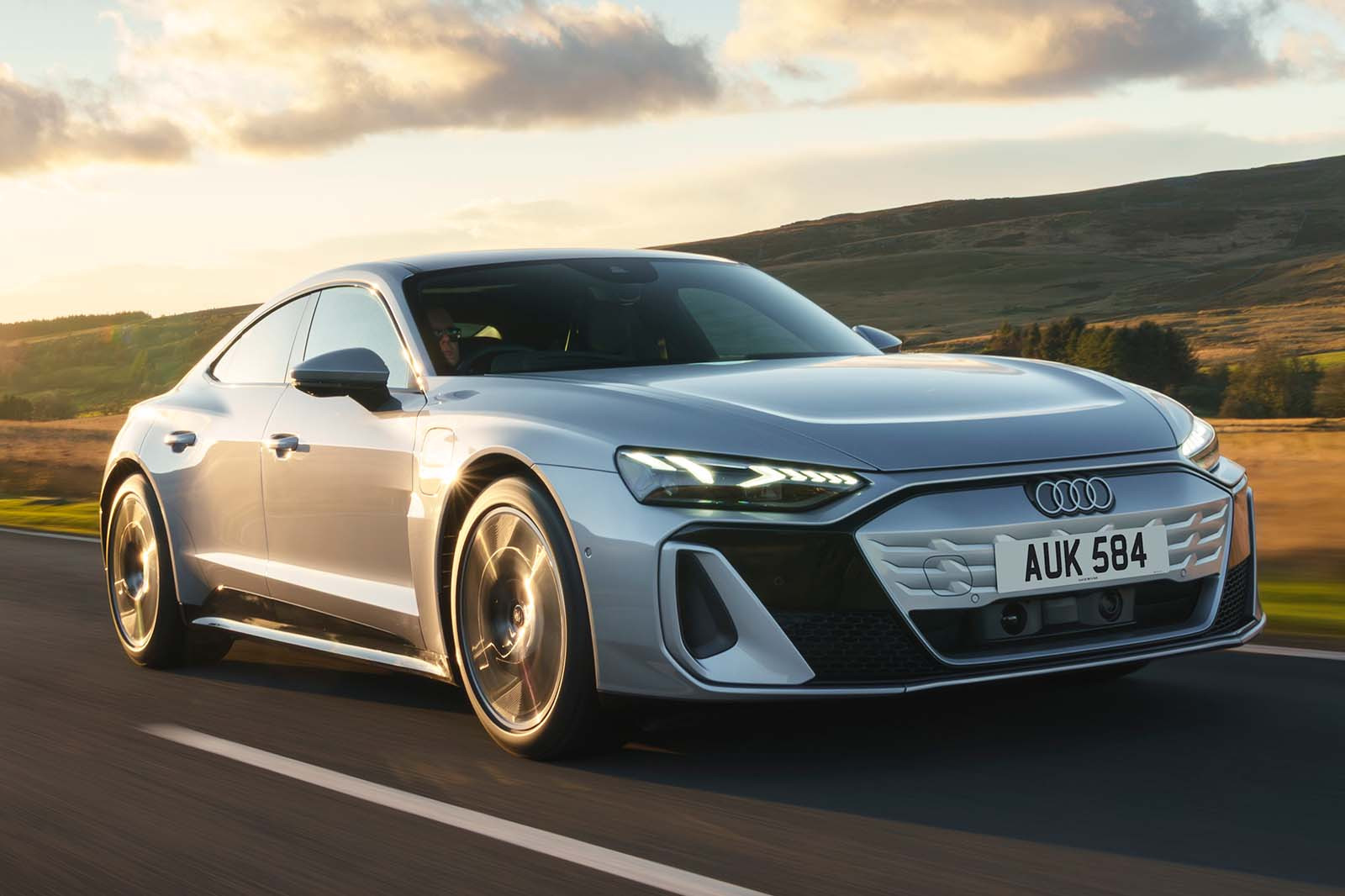 original 42301 audi e tron gtdean smith 16.jpg