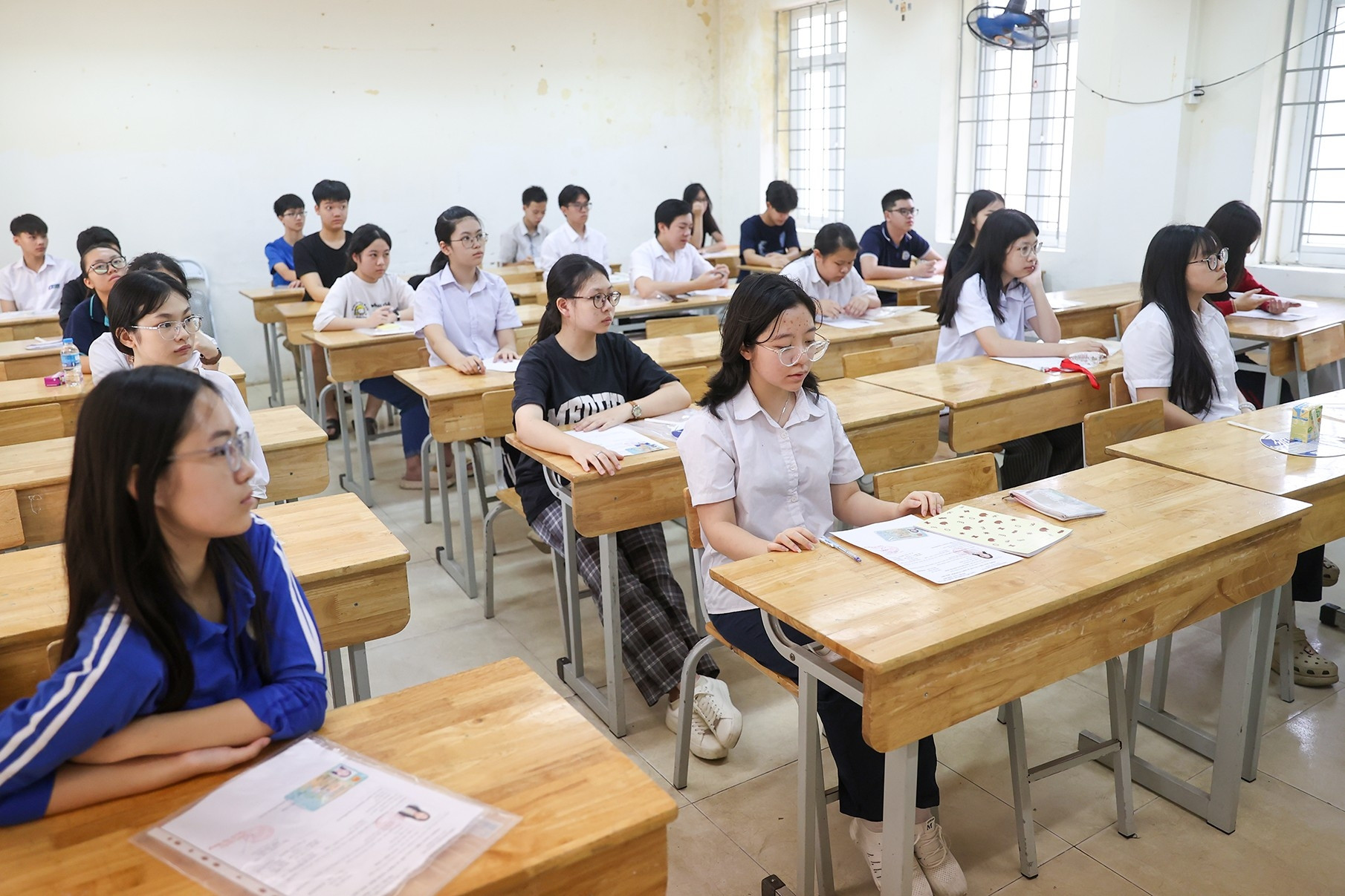 Thi lớp 10 Hà Nội: Gần 400 thí sinh bỏ thi môn Văn, 1 em bị đình chỉ