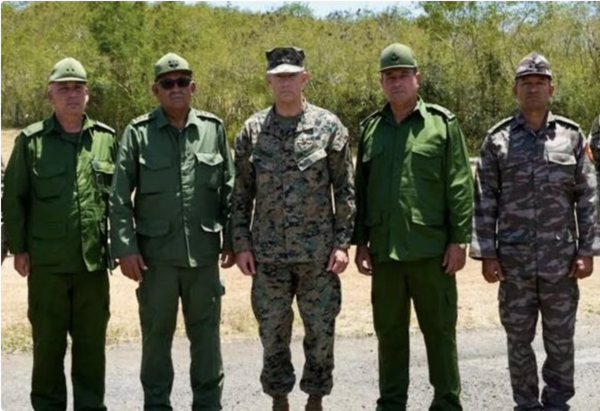 Tướng Mỹ và Cuba vừa có cuộc gặp hiếm ở Vịnh Guantanamo. Ảnh: SOUTHCOM