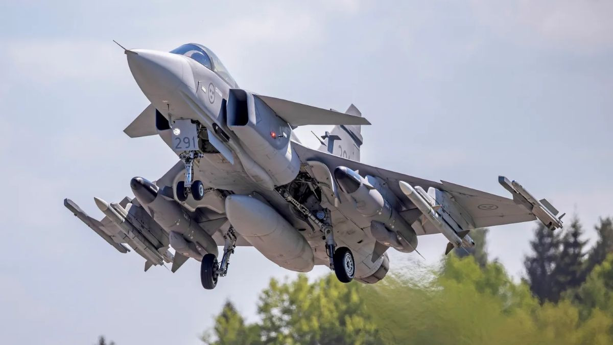 Ukraine   Thụy Điển Gripen C.jpg