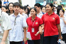 W-thao thi lop 10 3.jpg