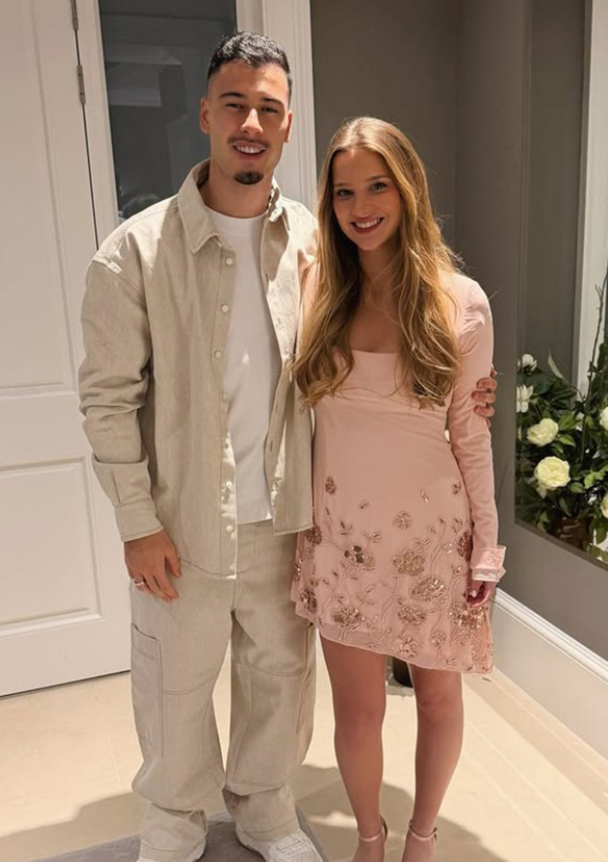 Dàn WAGs cực xinh hâm nóng chung kết Champions League www_thesun_co_uk gabriel martinelli 1081858550 (1).jpg