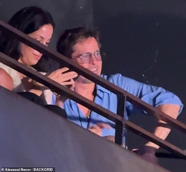 108983847 15861277 The_actor_and_jewelry_designer_who_were_first_linked_in_late_202 m 71_1780176648994.jpg