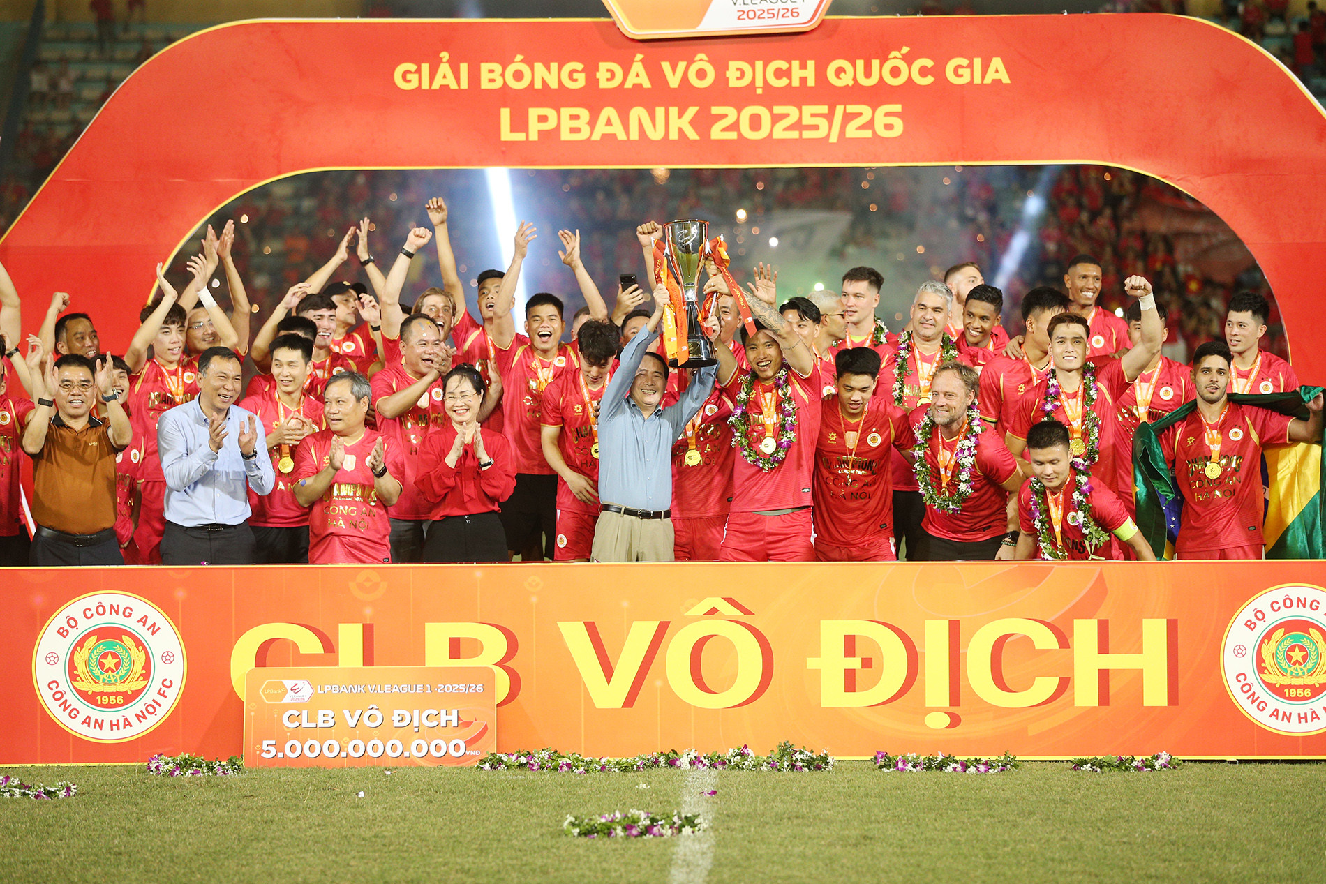 cahn vo dich 8.JPG