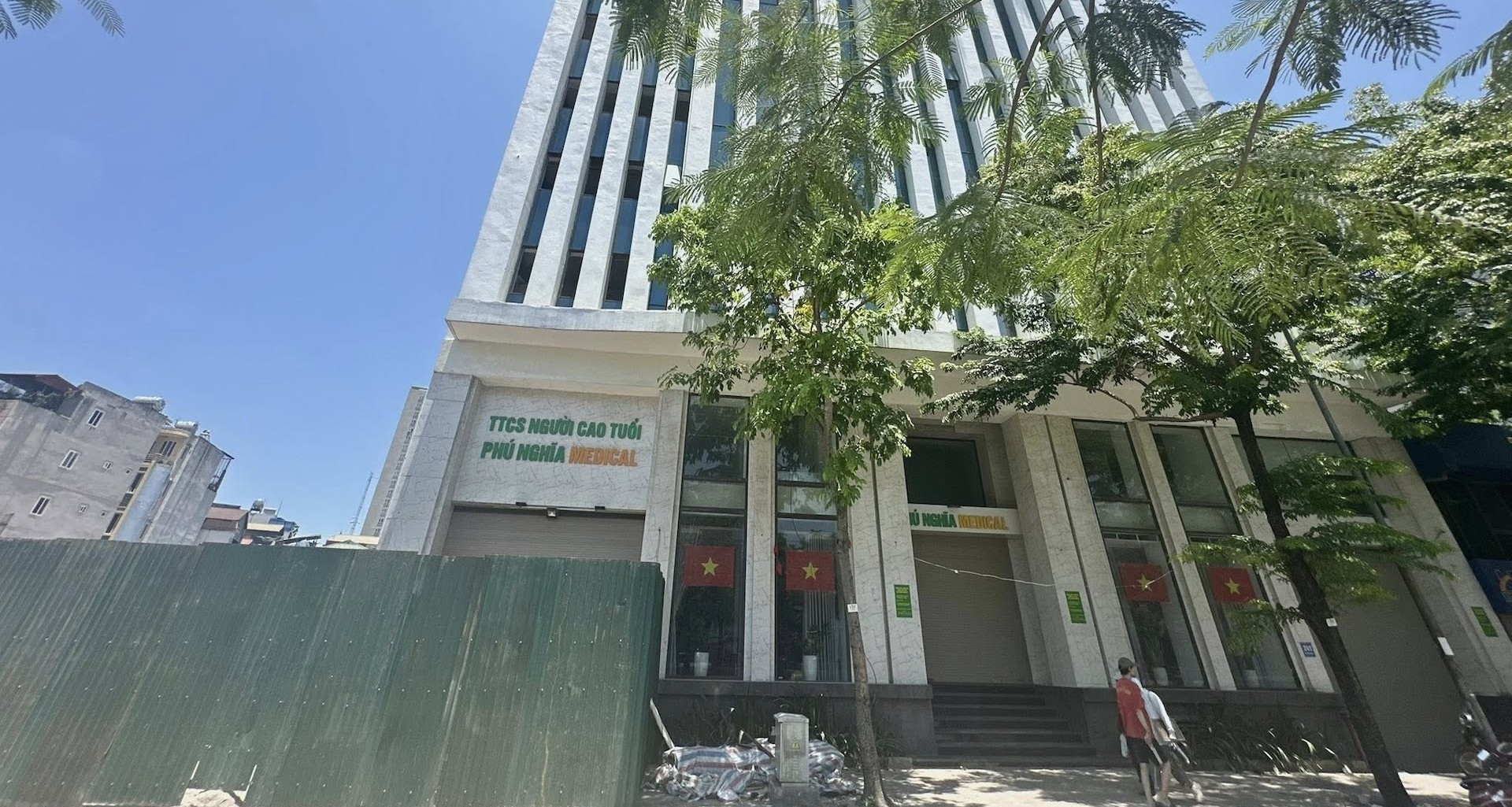 ‘Cắt góc’ cao ốc sát sông Tô Lịch để làm đường; ‘cuộc chơi" mới của nhà ở Hà Nội