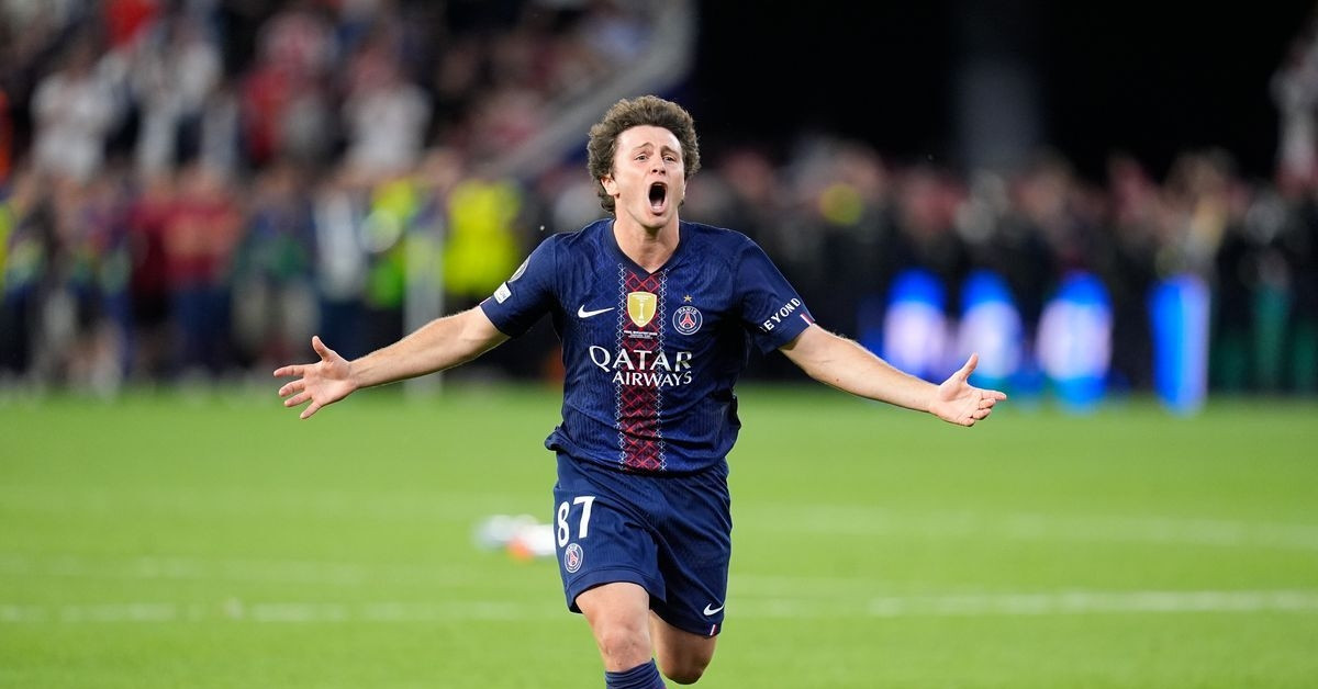 Cầu thủ PSG &amp;apos;xát muối&amp;apos; vào nỗi đau của Arsenal