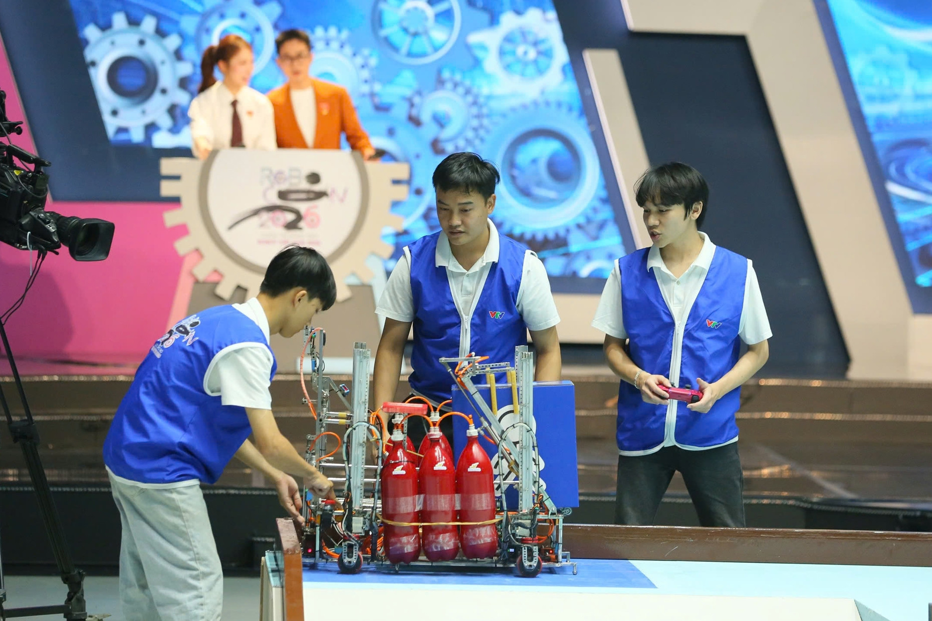 Đại học Lạc Hồng vô địch Robocon Việt Nam 2026, giành vé dự đấu trường châu Á