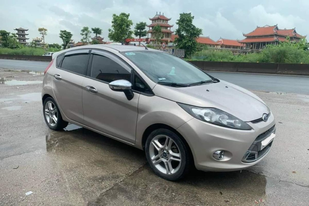 Ford Fiesta.jpg