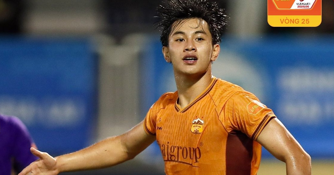 HAGL ngược dòng hạ Hà Nội FC, chính thức trụ hạng V-League