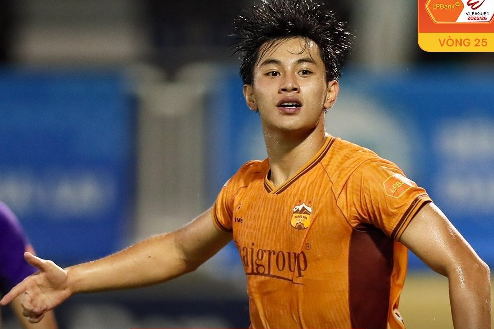 HAGL ngược dòng hạ Hà Nội FC, chính thức trụ hạng V-League