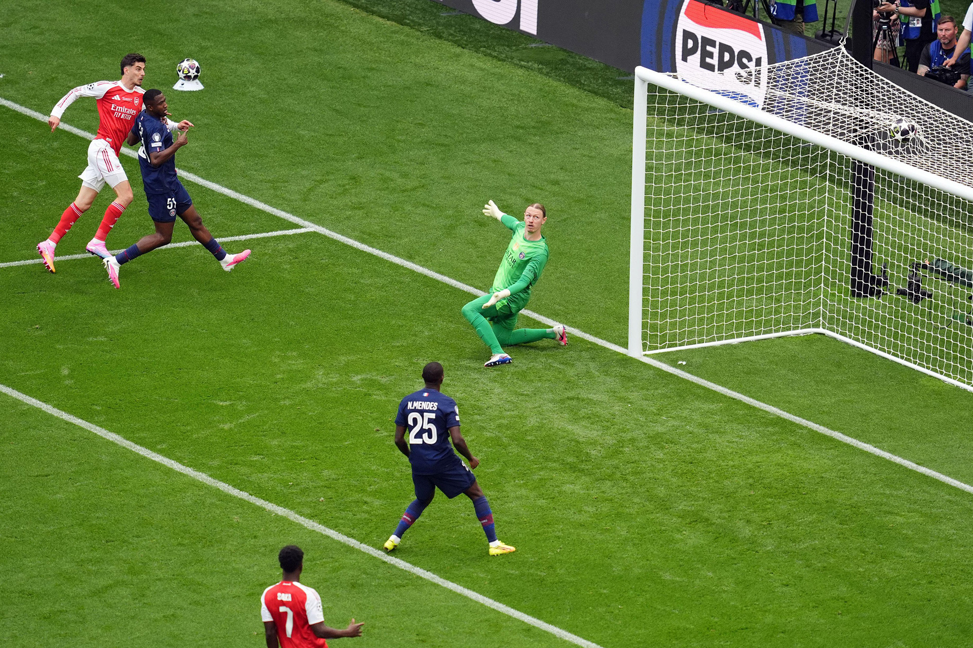 Havertz PSG Arsenal.jpg