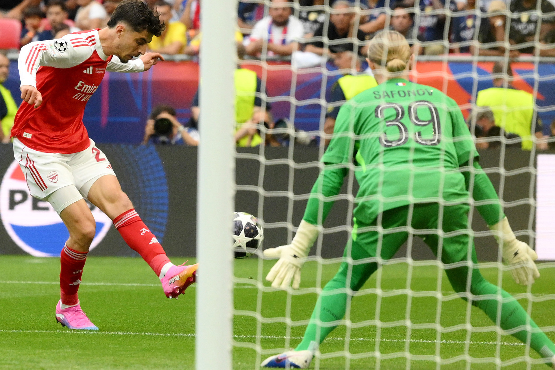 Kai Havertz PSG Arsenal.jpg