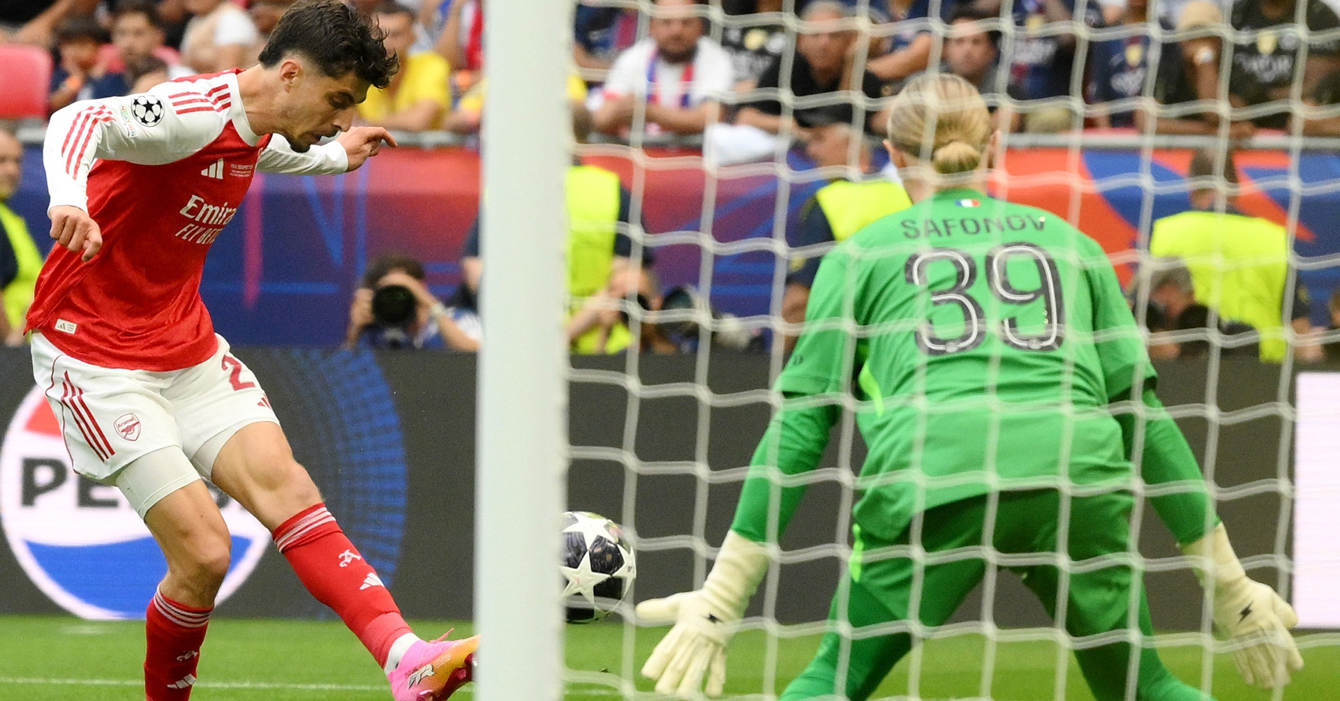 Kai Havertz sánh ngang Ronaldo, Arsenal vẫn thua cay đắng