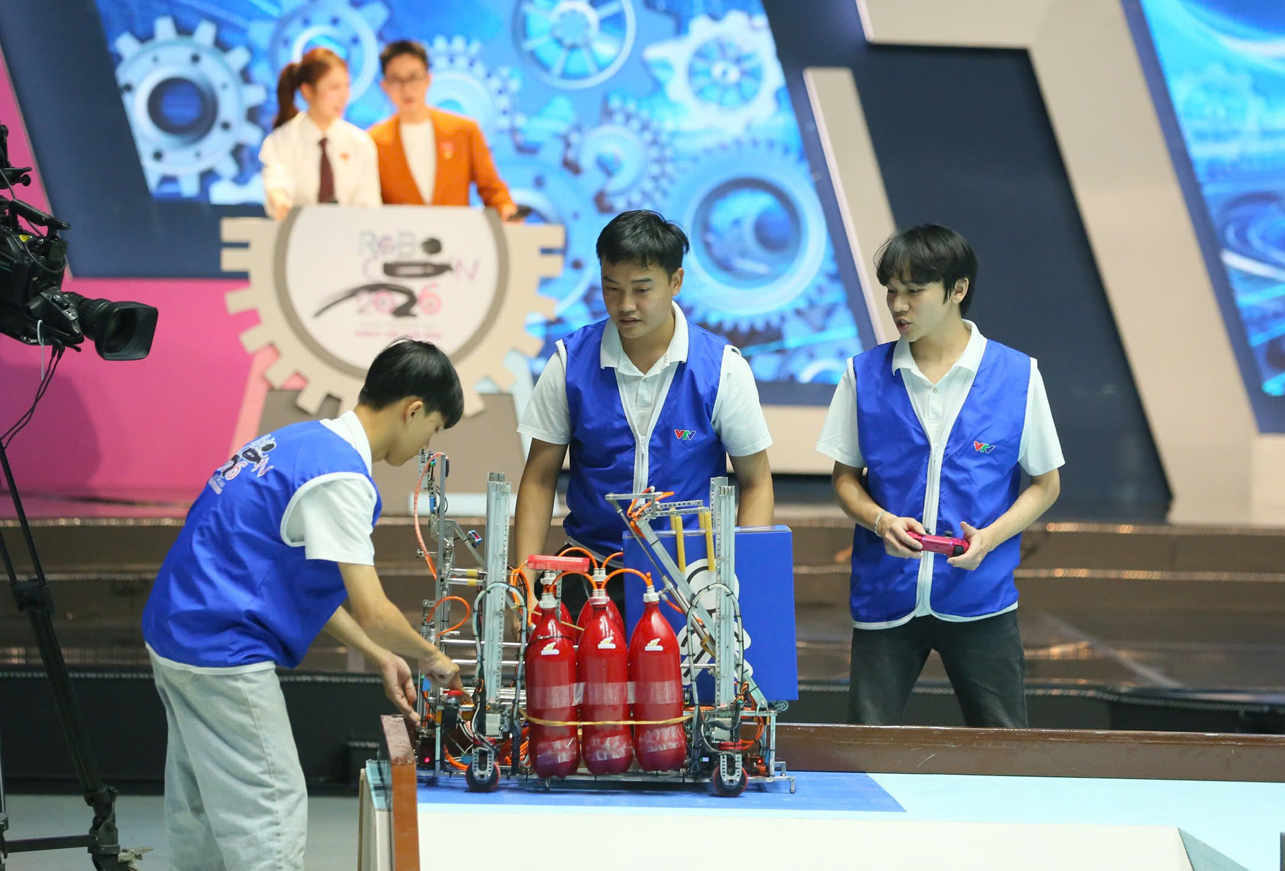 Robocon   lac Hong.jpg