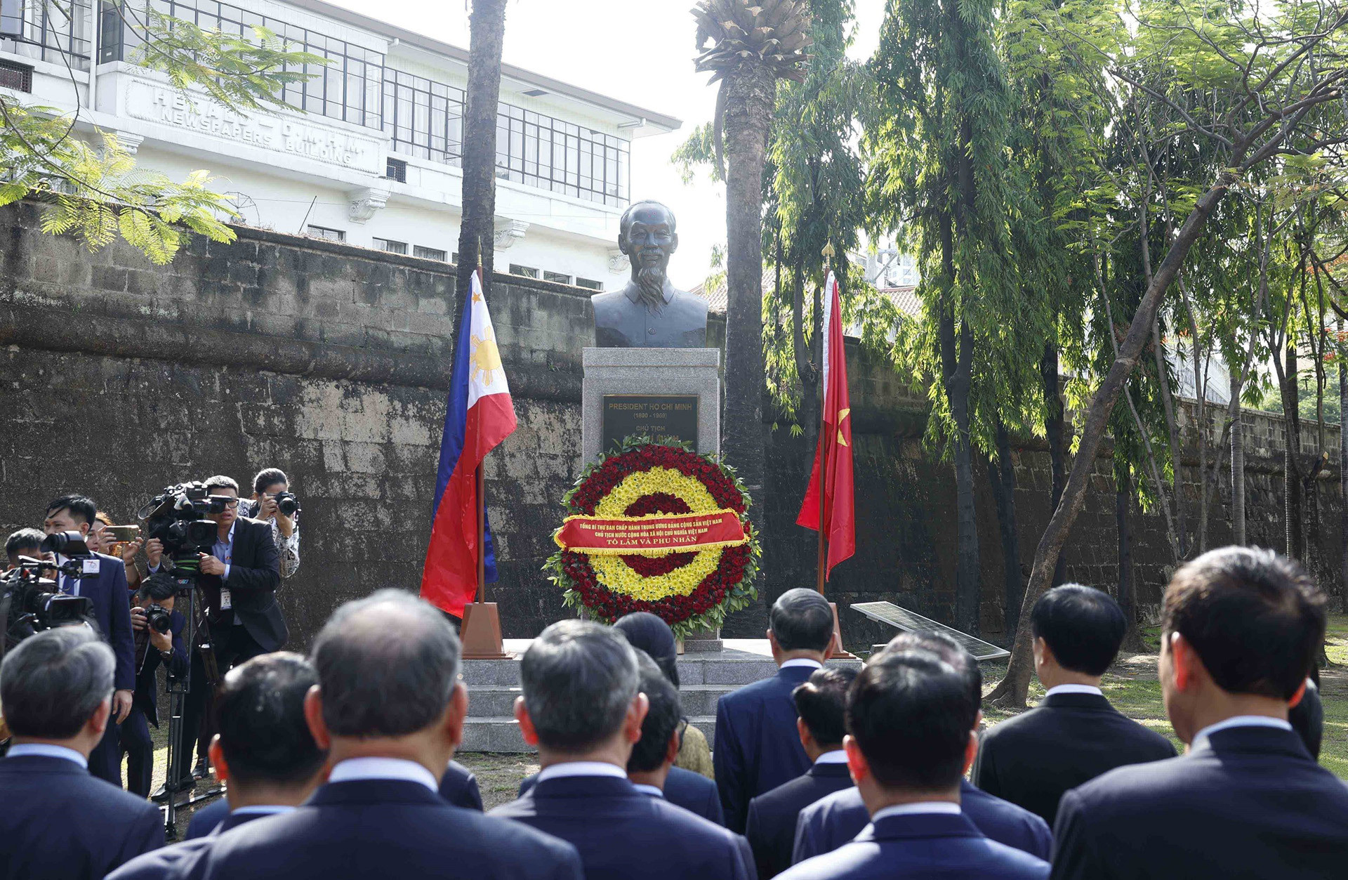 vnapotaltongbithuchutichnuocvaphunhandanghoataituongdaibachoomanila8796505 17802182521221698792330.jpg