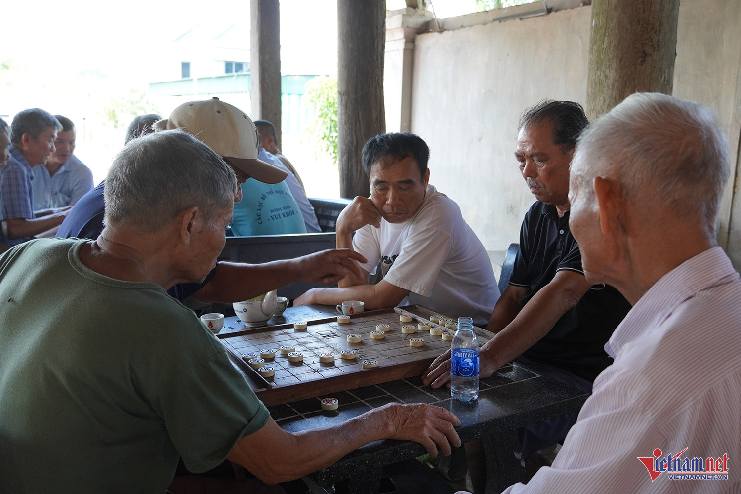 https://static-images.vnncdn.net/vps_images_publish/000001/000003/2026/5/31/w-dinh-hau-1jpg-3010.jpg