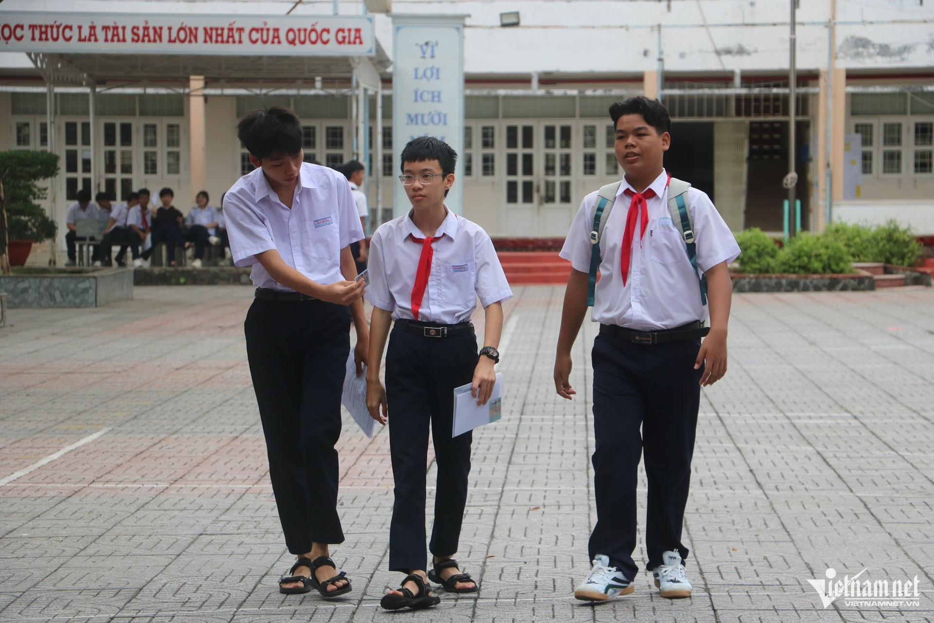 W-làm thủ tục thi lớp 10 ở tphcm, vũng tàu cũ.9.JPG.jpg