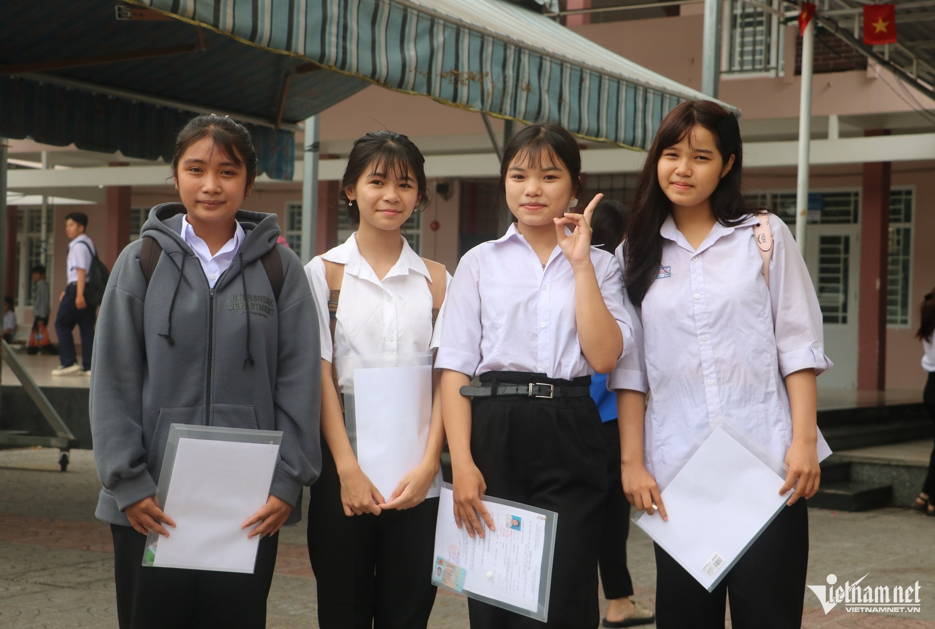 W-làm thủ tục thi lớp 10 ở tphcm, vũng tàu cũ.JPG.jpg