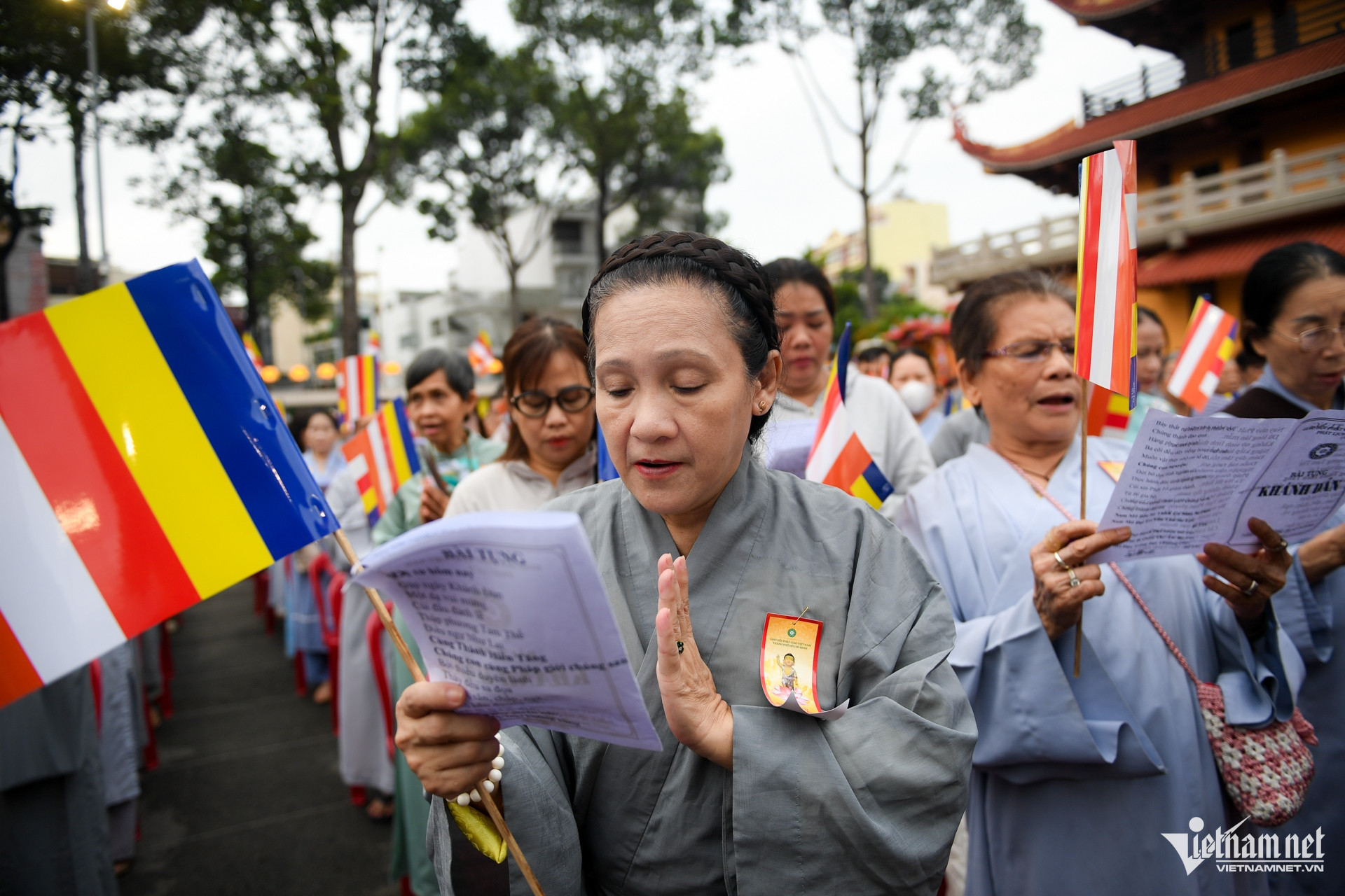 https://static-images.vnncdn.net/vps_images_publish/000001/000003/2026/5/31/w-phat-dan-tphcm-nguyen-hue-15-919.jpg