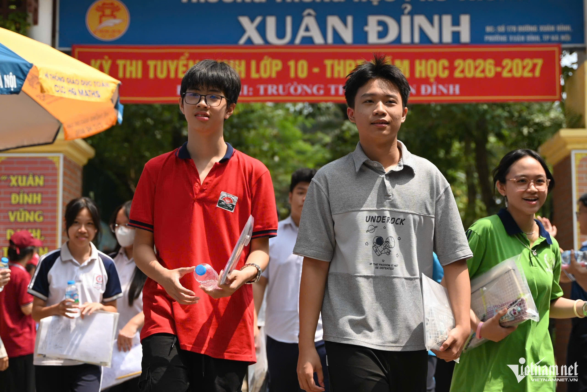 W-thi 10   mon toan (23).jpg