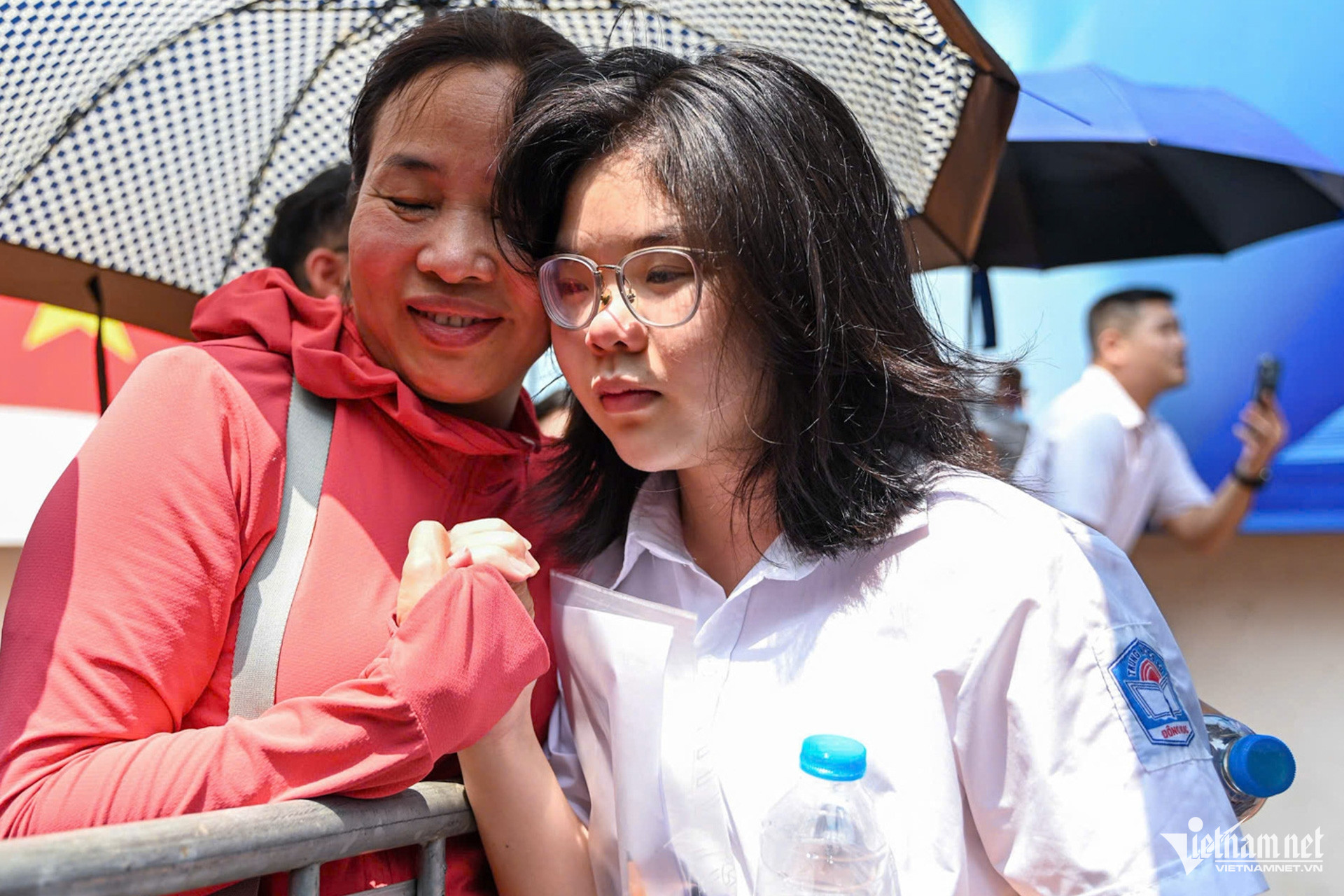 W-thi 10 mon toan (28) 2.jpg
