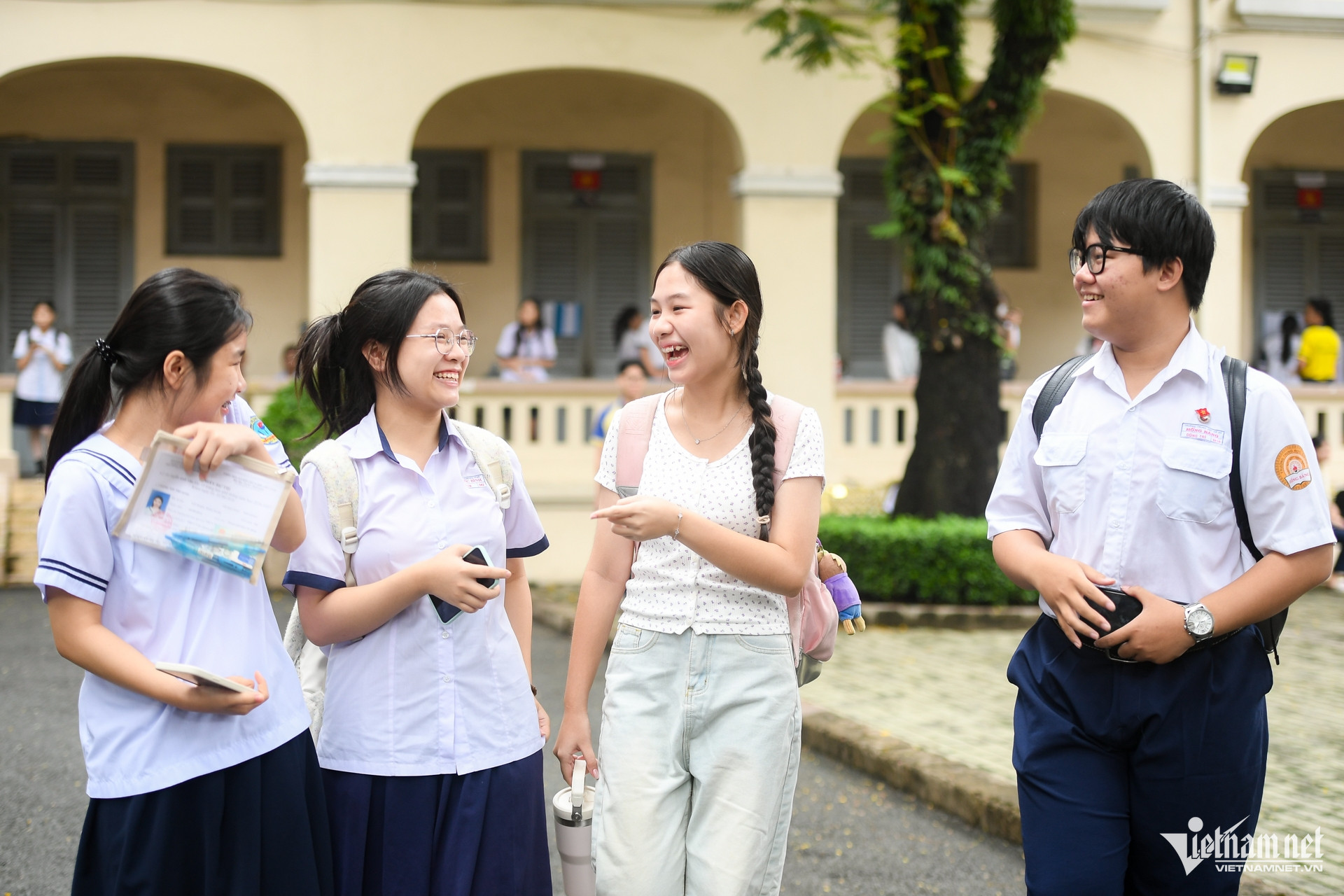 W-thi 10 TPHCM Nguyễn Huế 2.jpg