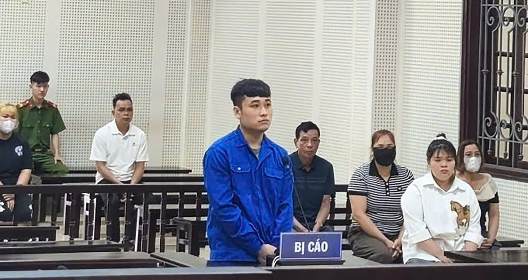 15 năm tù cho người con rể dùng dao truy sát mẹ vợ