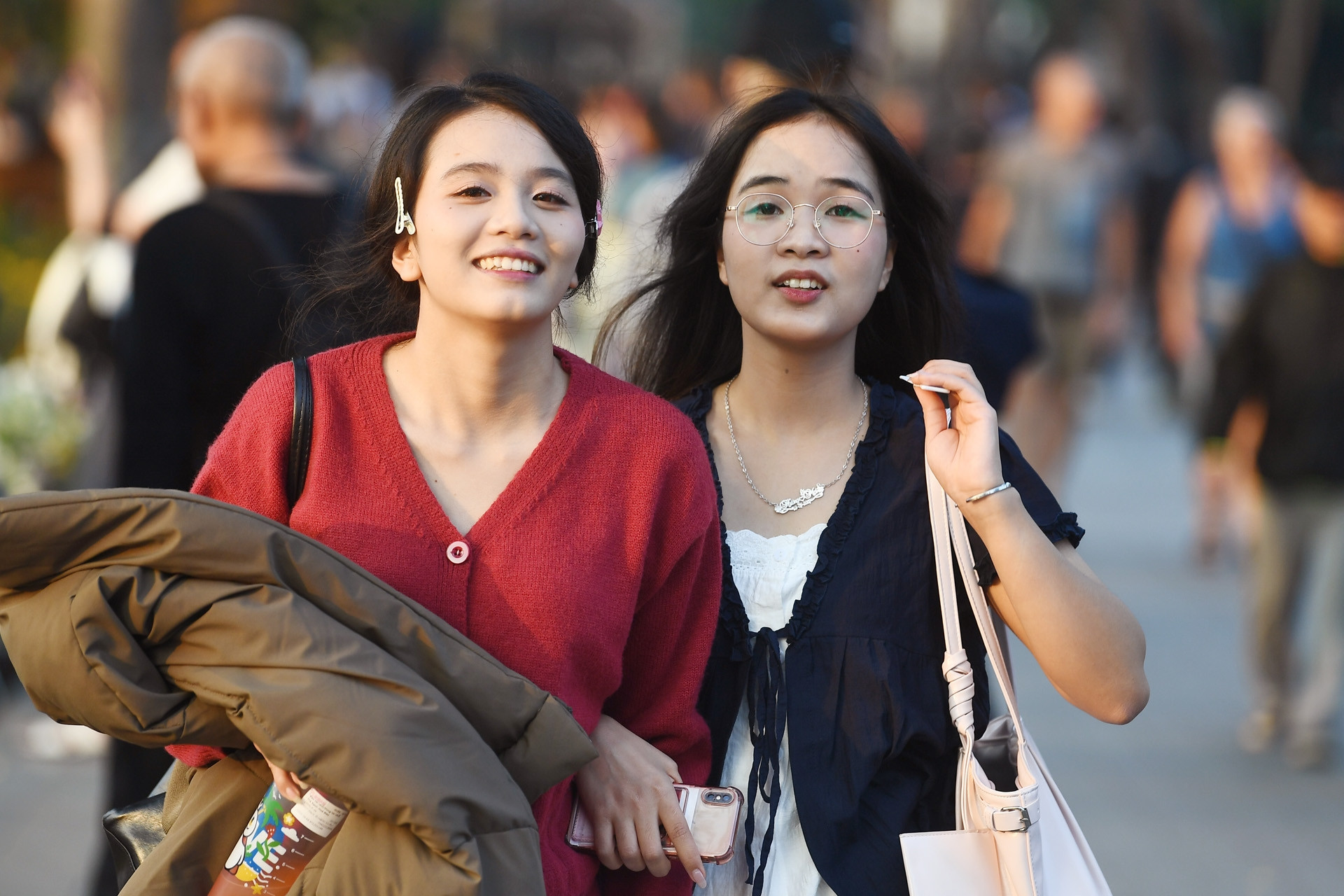 Dự báo thời tiết 5/5/2026: Miền Bắc nắng đẹp, Nam Bộ mưa vào chiều tối