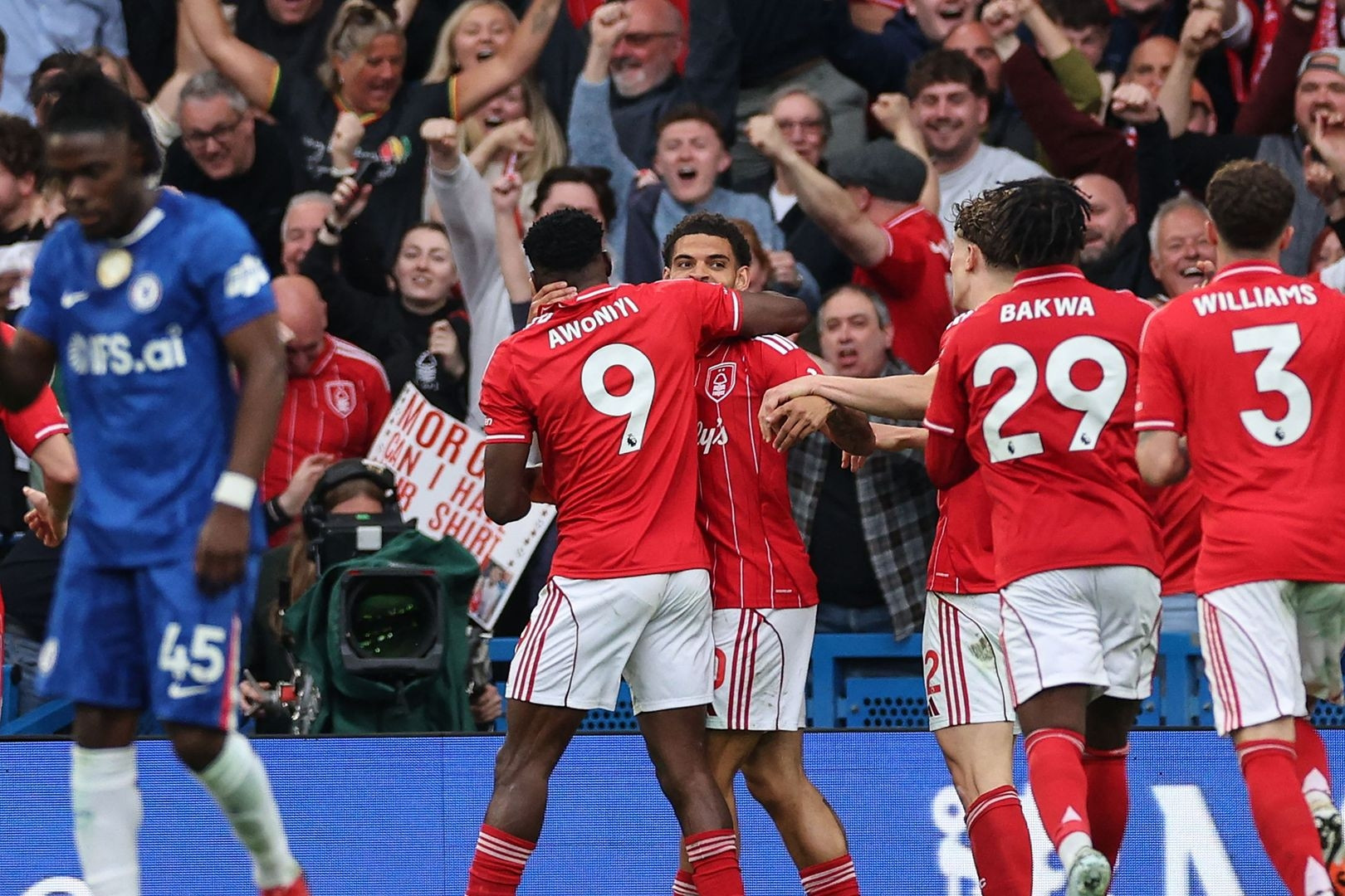 Kết quả bóng đá hôm nay 5/5: Man City 'báo tin vui' cho Arsenal