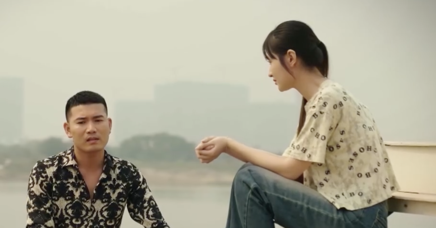 'Bước chân vào đời' tập 32: Hưng lại giúp Trang, Lâm cứu Thương khỏi rắc rối