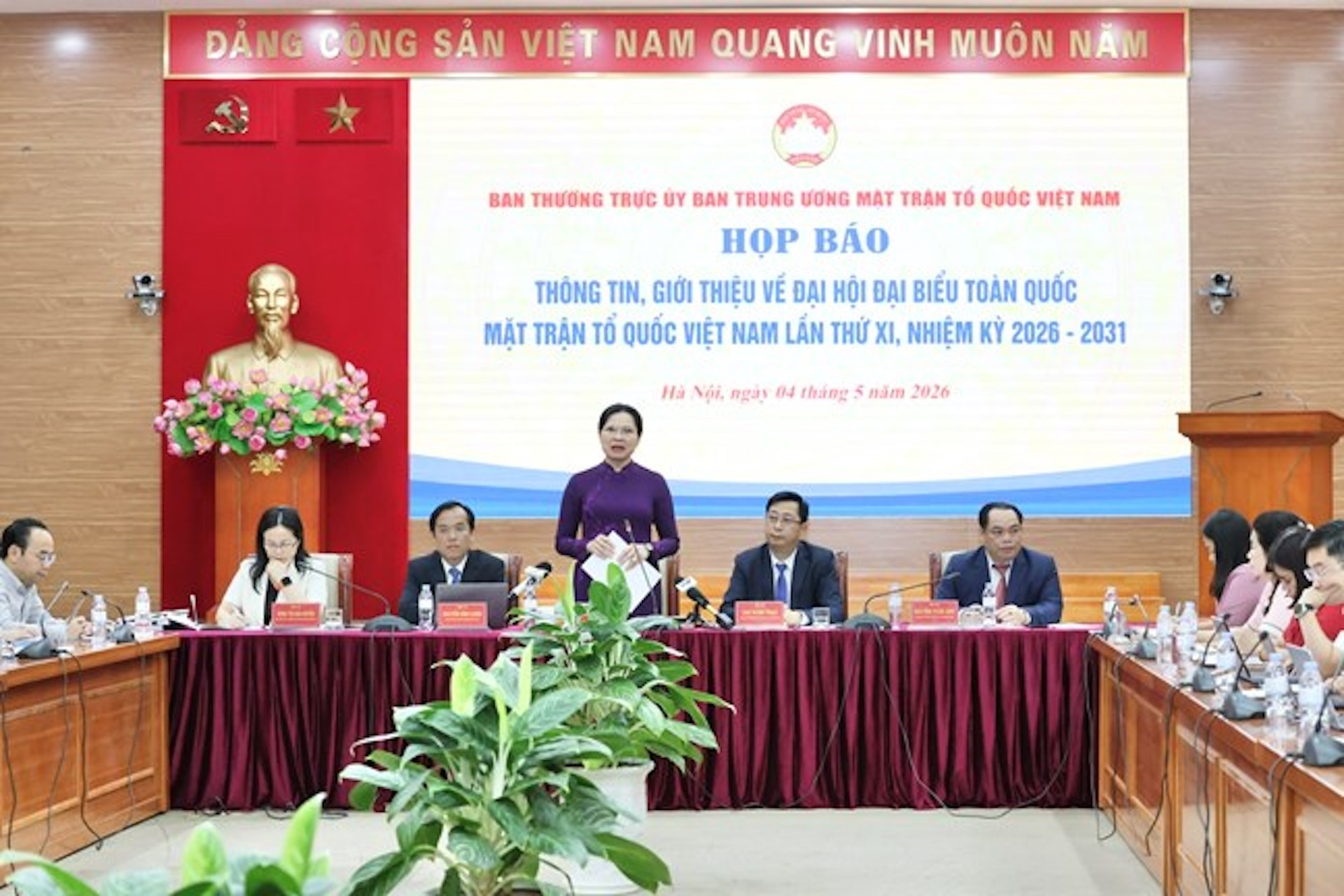 Đại hội Mặt trận Tổ quốc Việt Nam lần thứ 11 có đại biểu 97 tuổi là thiếu tướng 