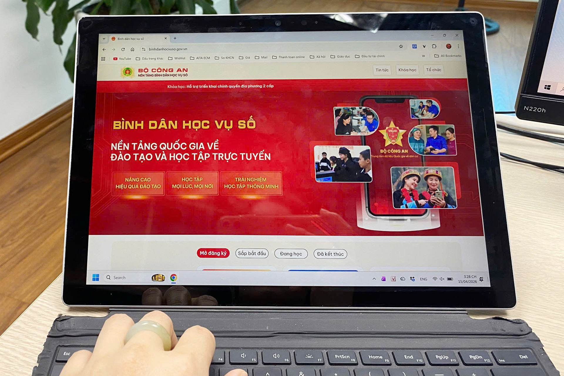 Đẩy mạnh tuyên truyền, nâng cao nhận thức về sự cần thiết học tập kỹ năng số