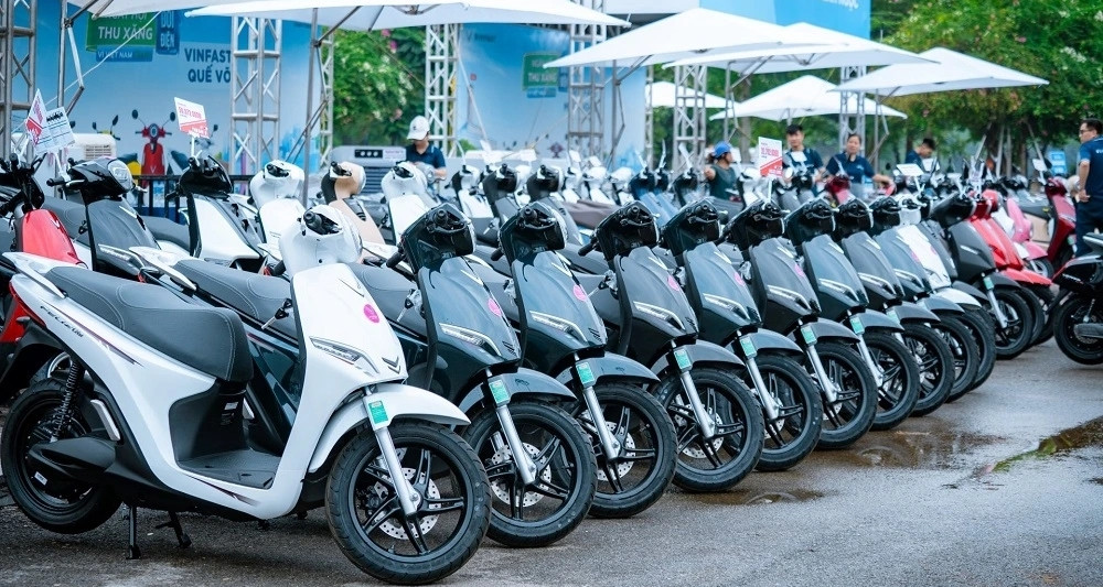 Lượng xe máy mới xuất xưởng giảm nhẹ nhưng vẫn ở mức cao trong tháng 4