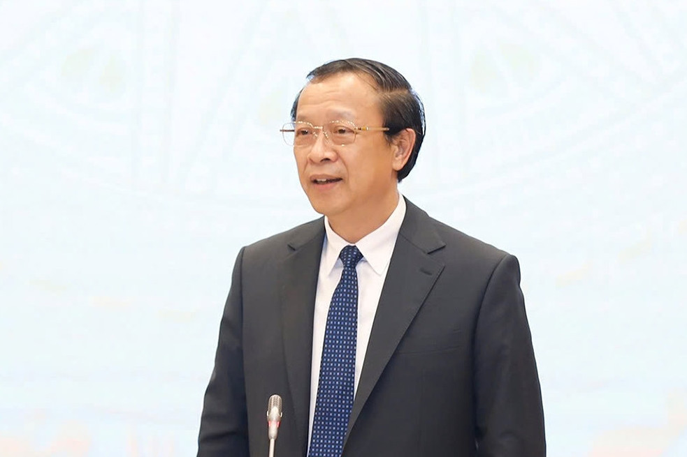 'Một bộ sách giáo khoa thống nhất không có nghĩa chỉ dạy nội dung trong sách đó'