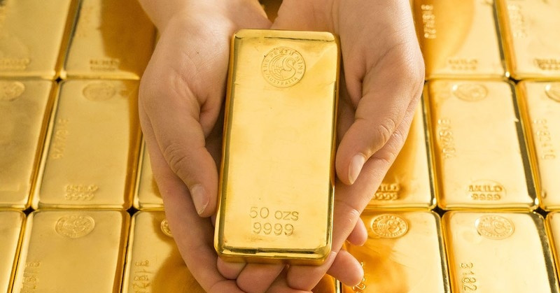 Giá vàng thế giới ‘sập mạnh’, lùi về sát 4.500 USD/ounce