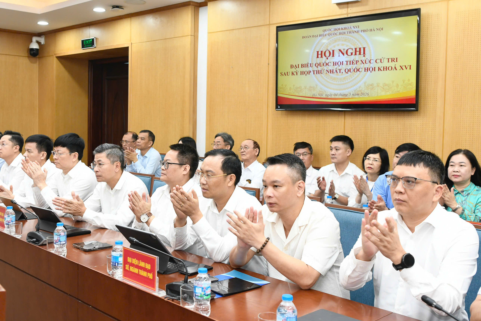 tiep xuc cu tri 15.jpg