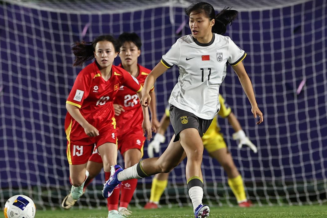 HLV Cristiano Roland chỉ bài giúp U17 Việt Nam thắng Yemen U17 nữ Việt Nam thua Trung Quốc 0-3 ở giải châu Á