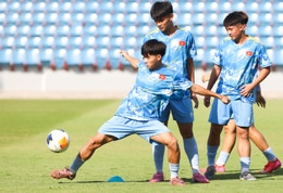 u17 viet nam 1.jpg