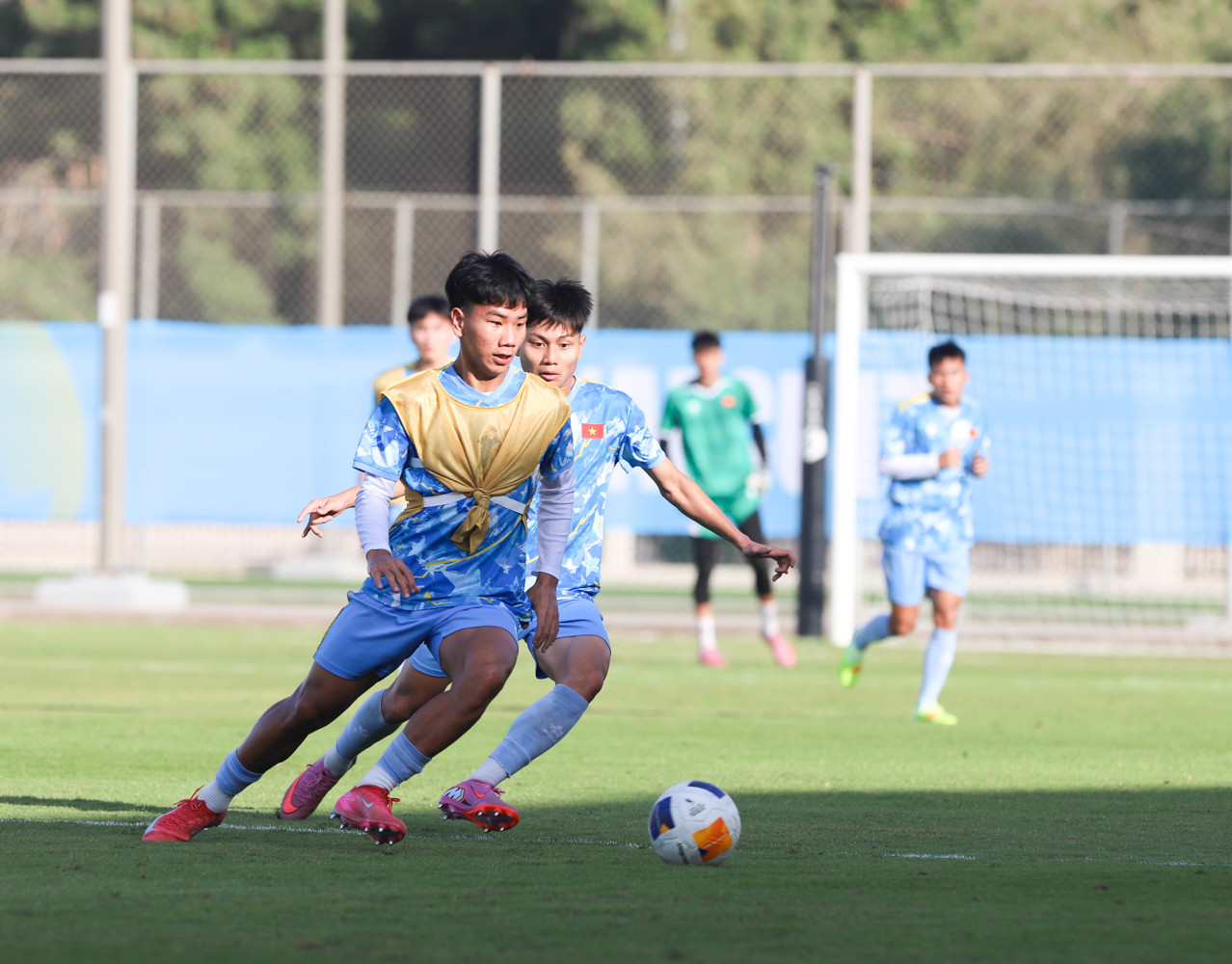 U17 Việt Nam luyện 'tuyệt chiêu', tự tin đánh bại Yemen u17 viet nam 11.jpg