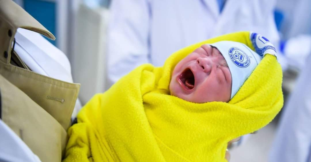 Việt Nam đặt mục tiêu nâng mức sinh mỗi năm lên 2%, sinh và nuôi con được hỗ trợ