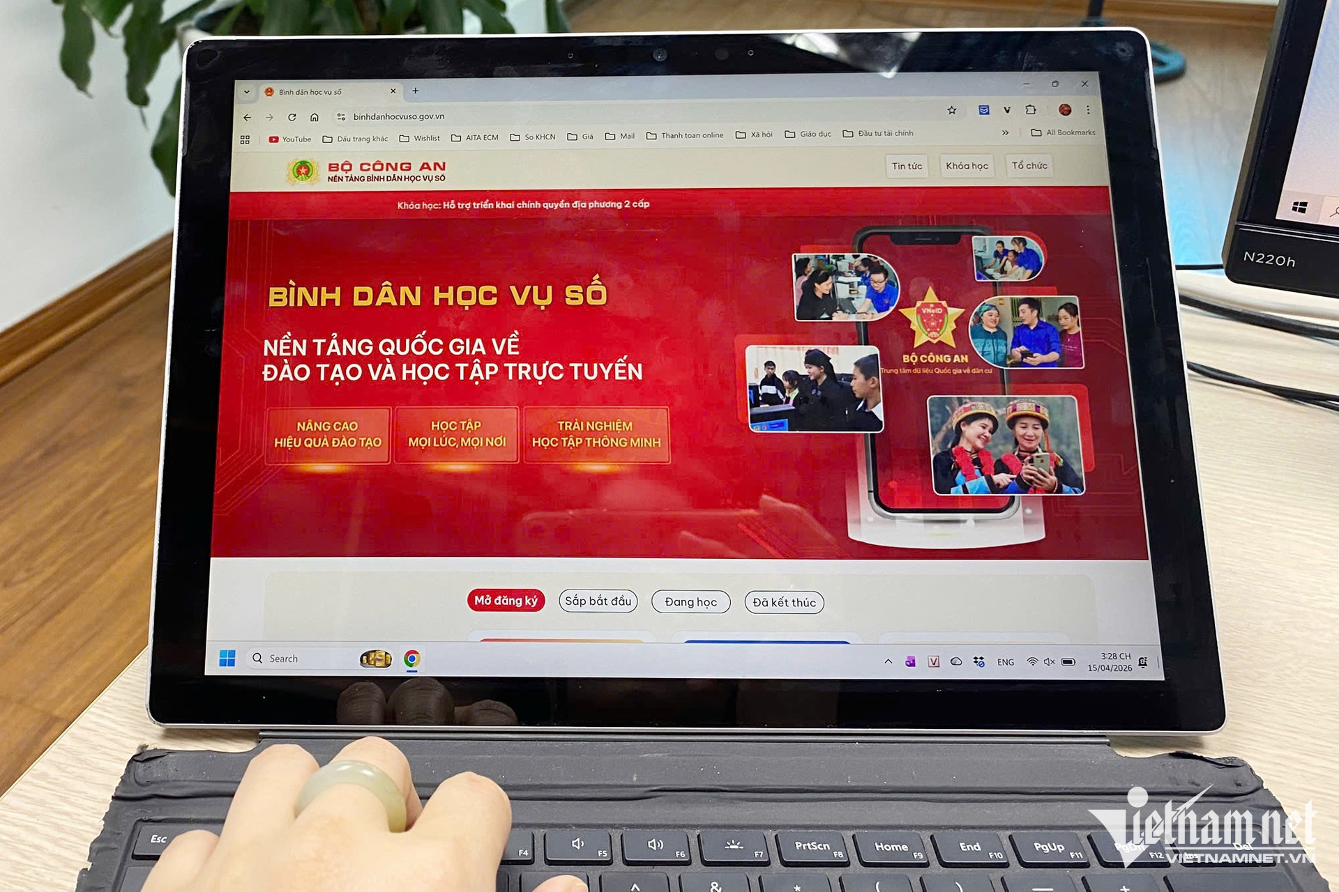 W-nen tang binh dan hoc vu so 00.jpg